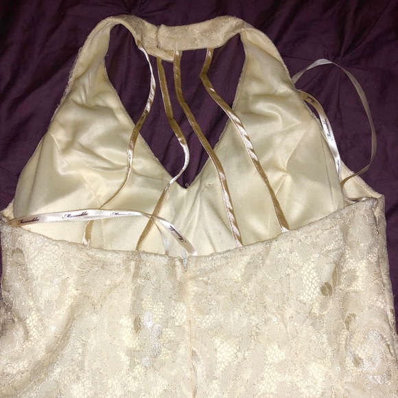 Lace Bodycon Dress - Picture 2 of 3